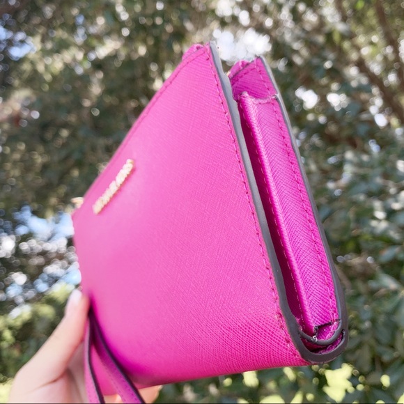 Michael kors large phone wallet wristlet ‼️SALE‼️ - Picture 3 of 6